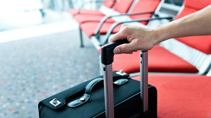 7 tips for staying safe while traveling